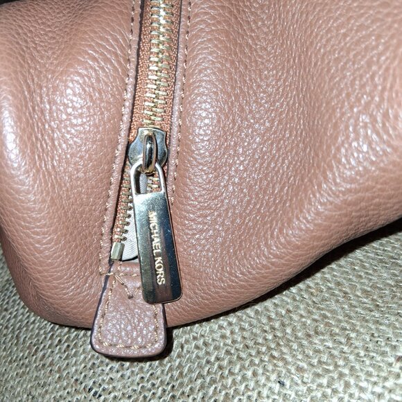 Michael Kors Large Fulton Brown Caramel Leather Shoulder Bag - Picture 6 of 14